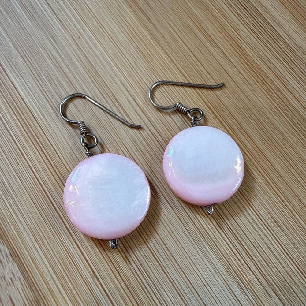 PASTEL PINK CORAL ROUND BEADED DANGLE DROP EARRINGS UNBRANDED